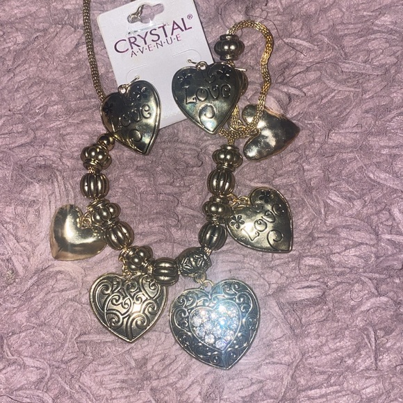 Crystal Avenue- Earring and Necklace Love set - Picture 4 of 4